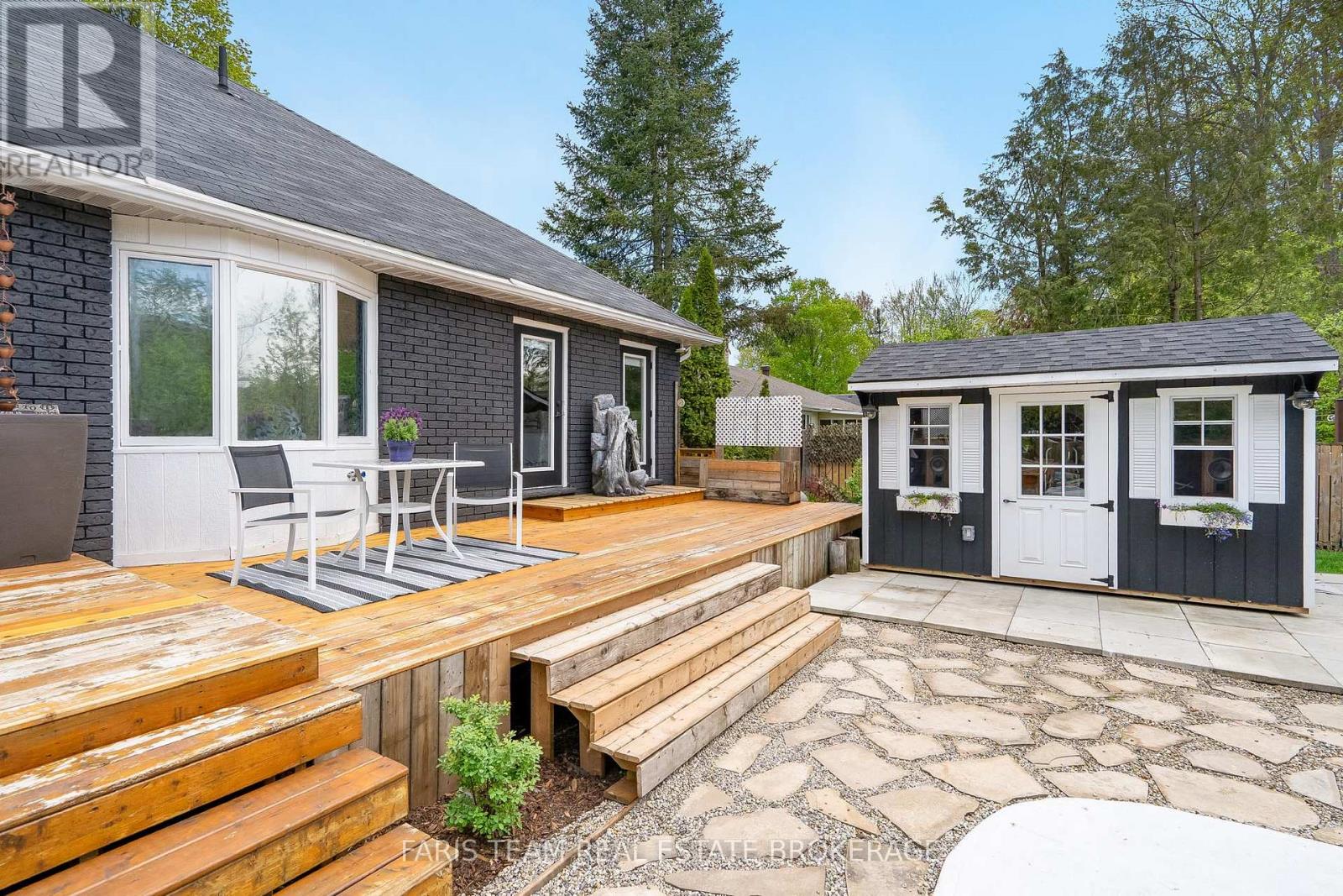 135 FOREST GLEN DRIVE - 45