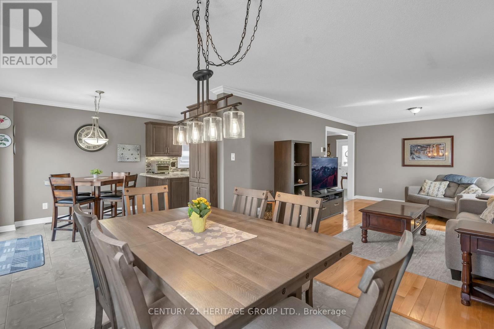 73 STOLLAR BOULEVARD - 18