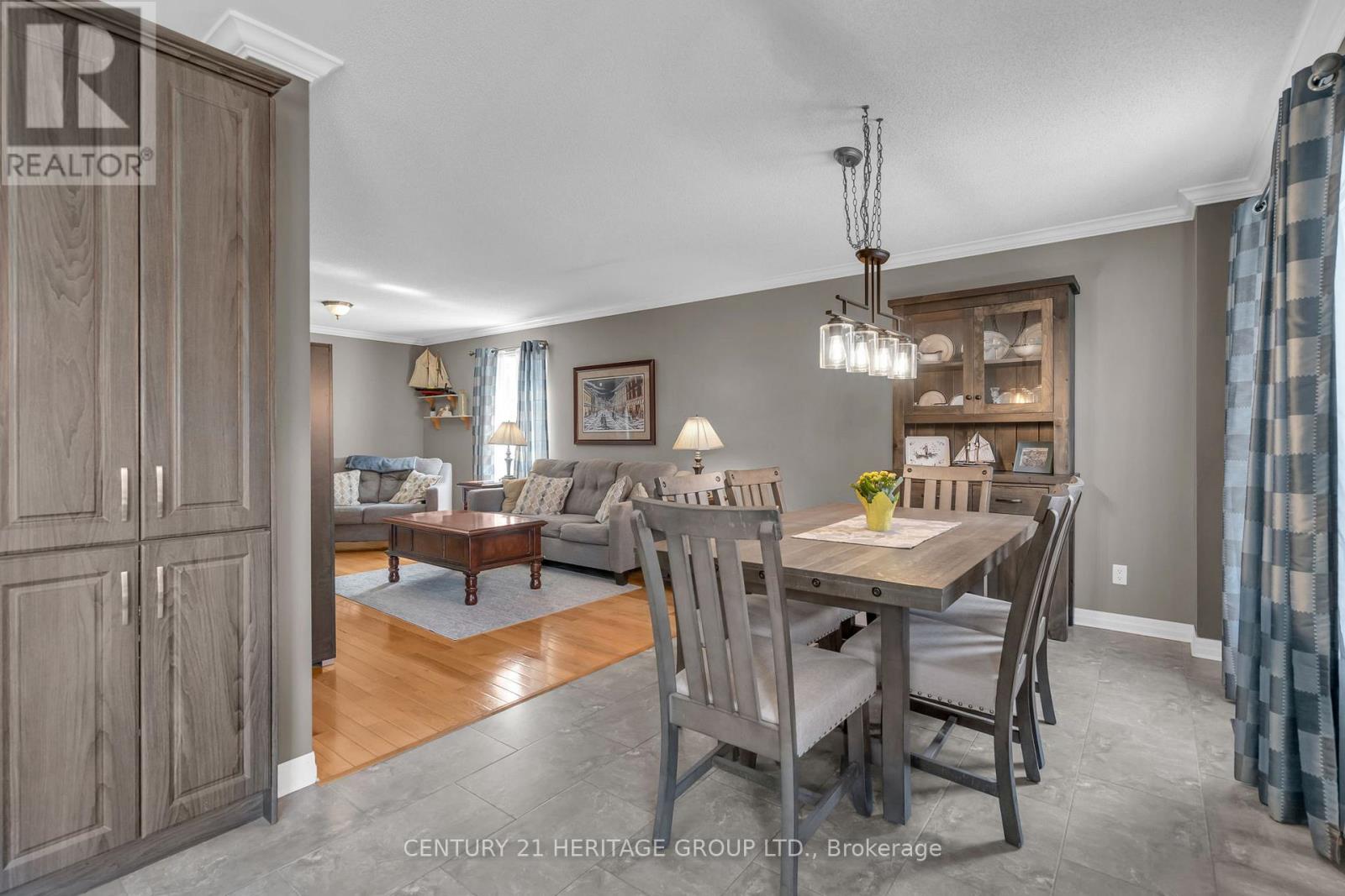73 STOLLAR BOULEVARD - 19