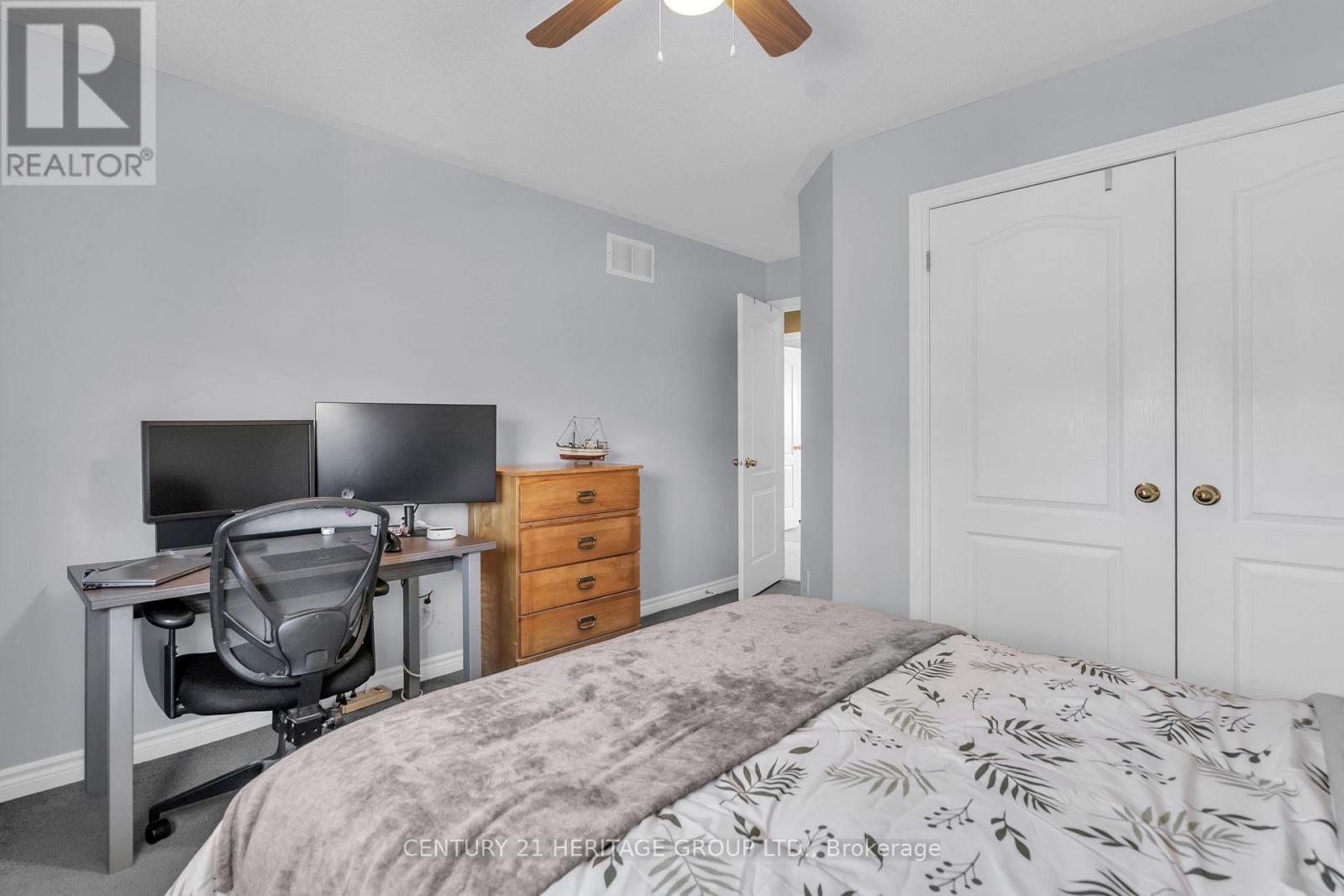 73 STOLLAR BOULEVARD - 35