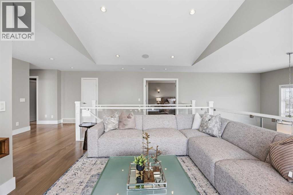Upper bonus room