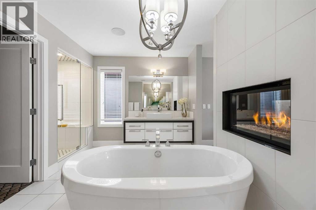 Enuite bathroom with fireplace