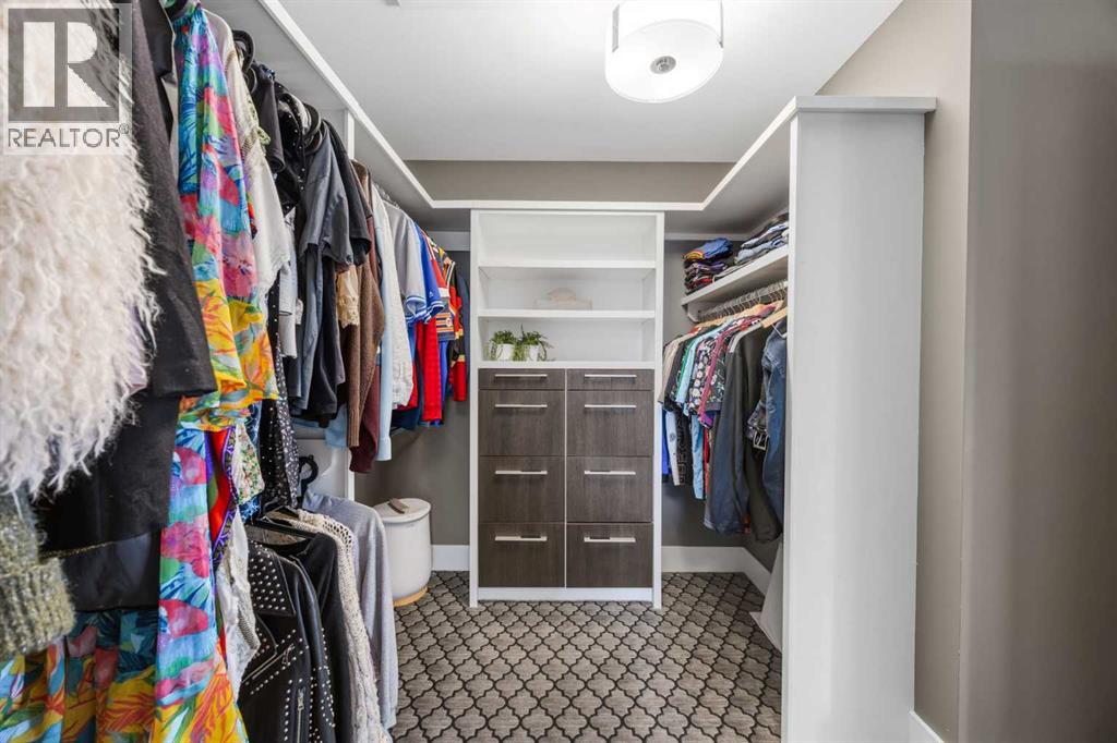 Walk-in closet with built-ins