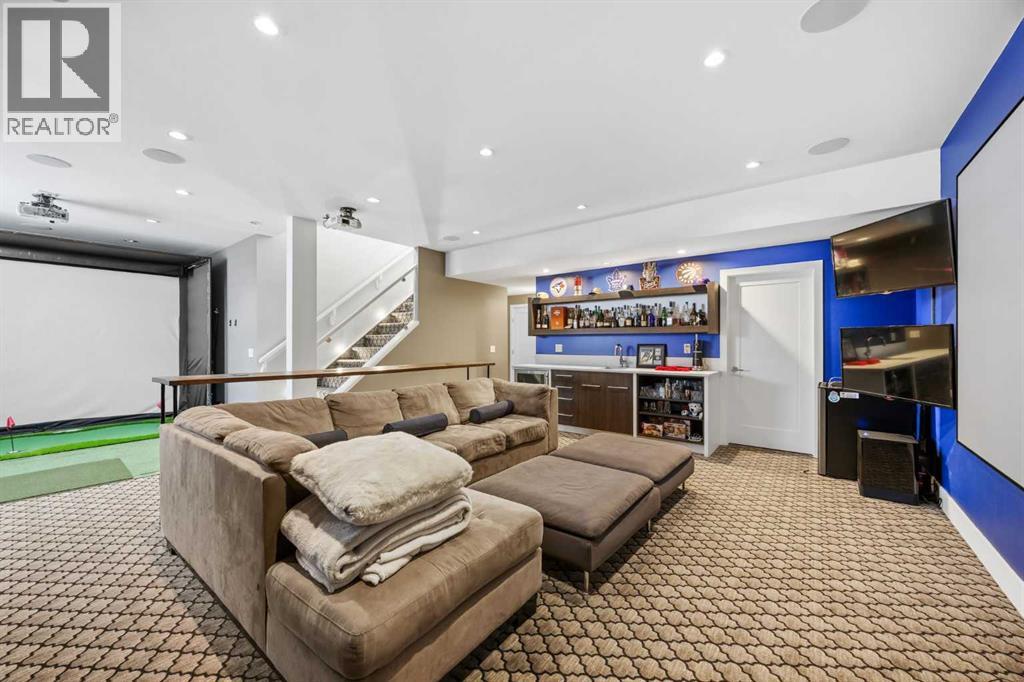 Lower level entertainment space