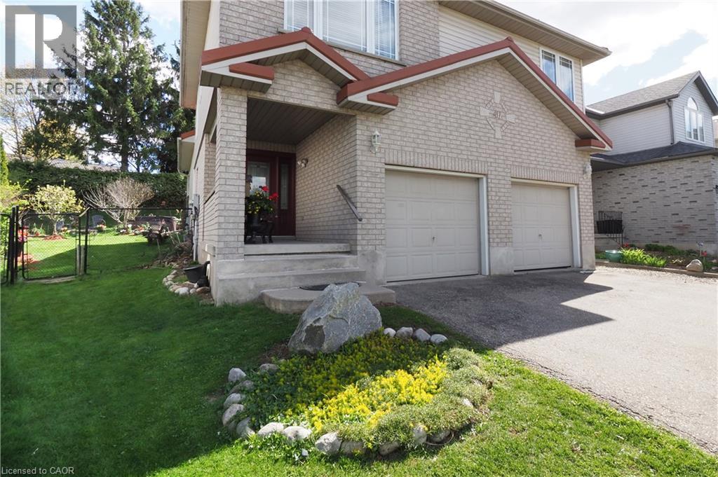 40 DINEEN Court - Image 2