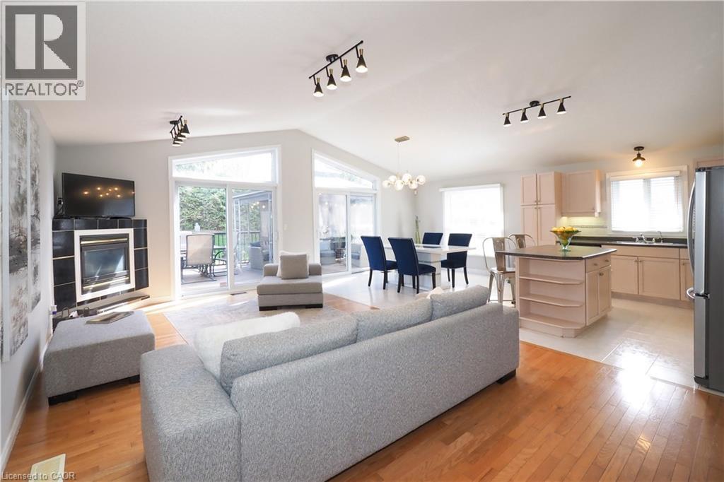 40 DINEEN Court - 7