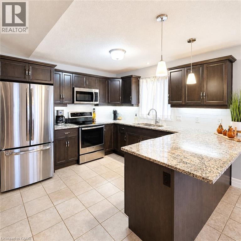 70 HALLIDAY Drive - 12