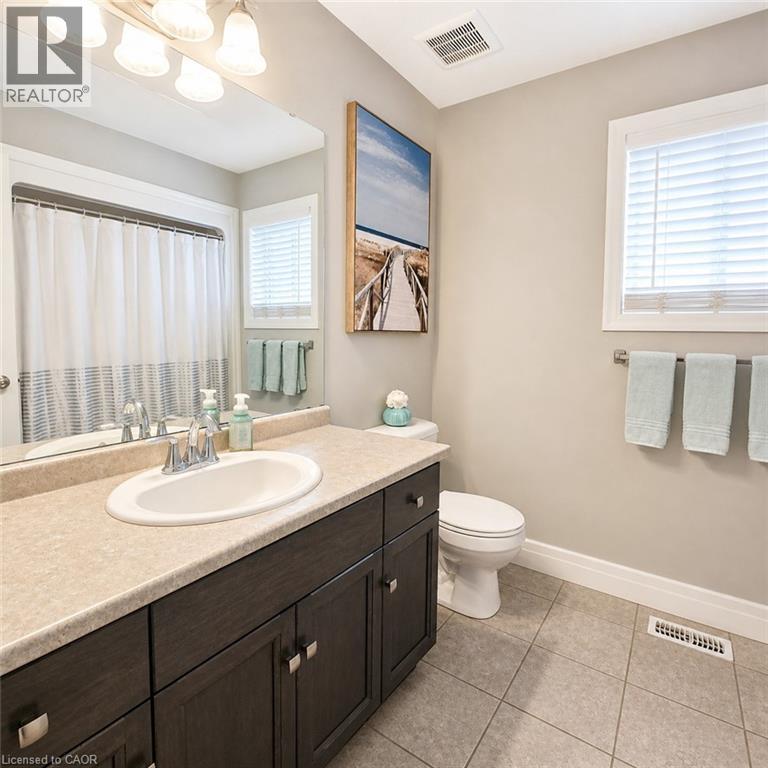 70 HALLIDAY Drive - 20