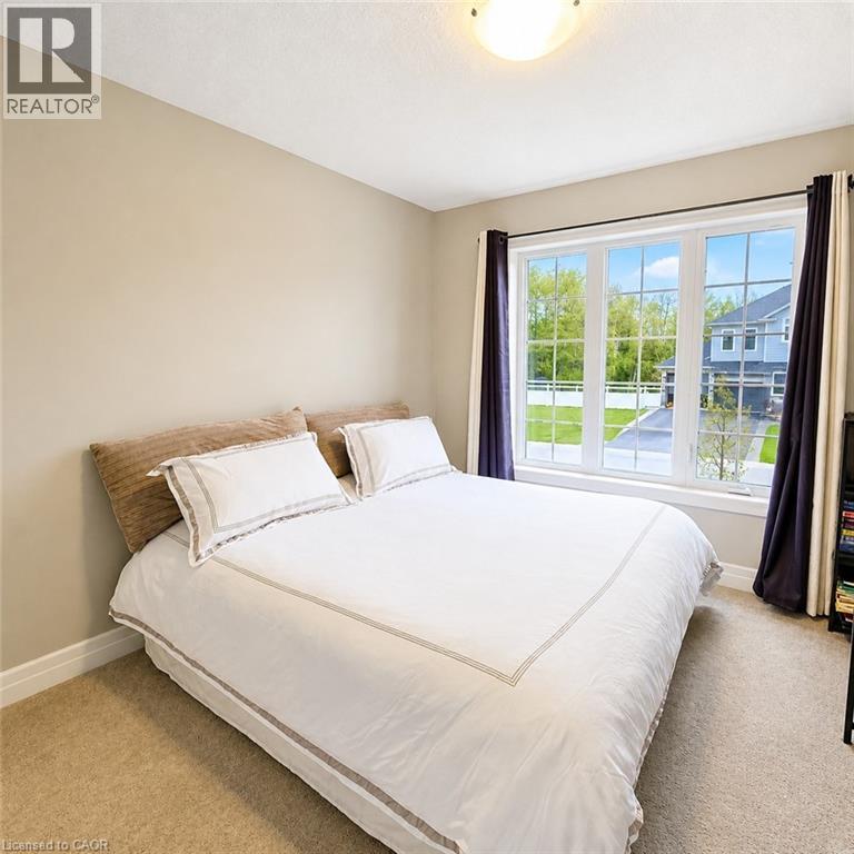 70 HALLIDAY Drive - 18