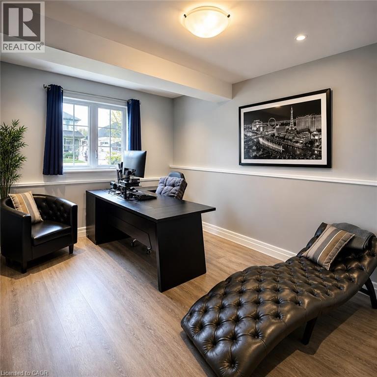 70 HALLIDAY Drive - 23
