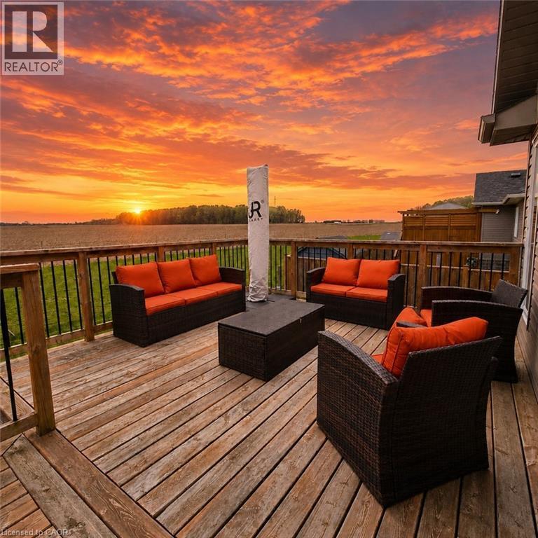 70 HALLIDAY Drive - 29