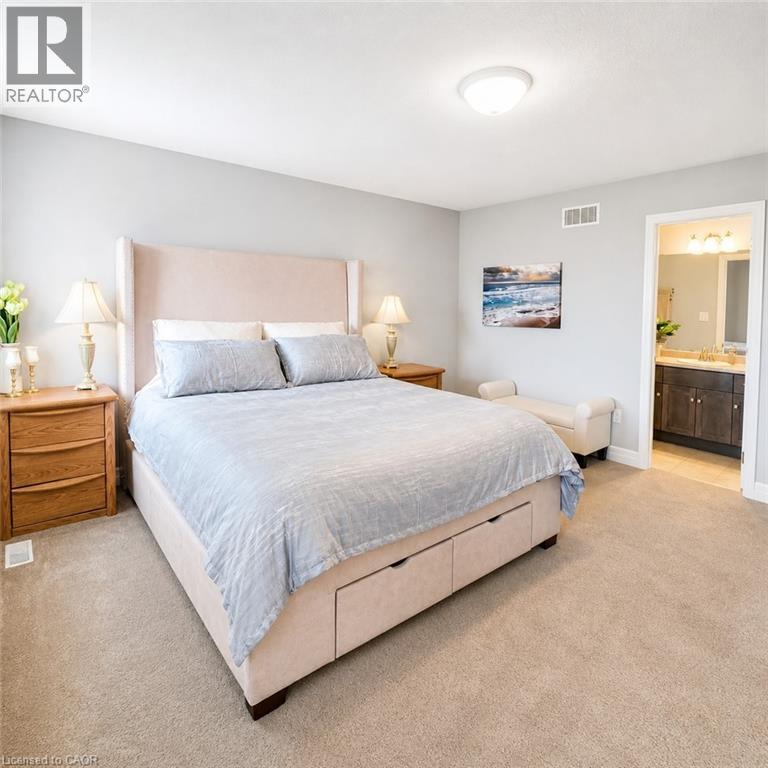 70 HALLIDAY Drive - 16