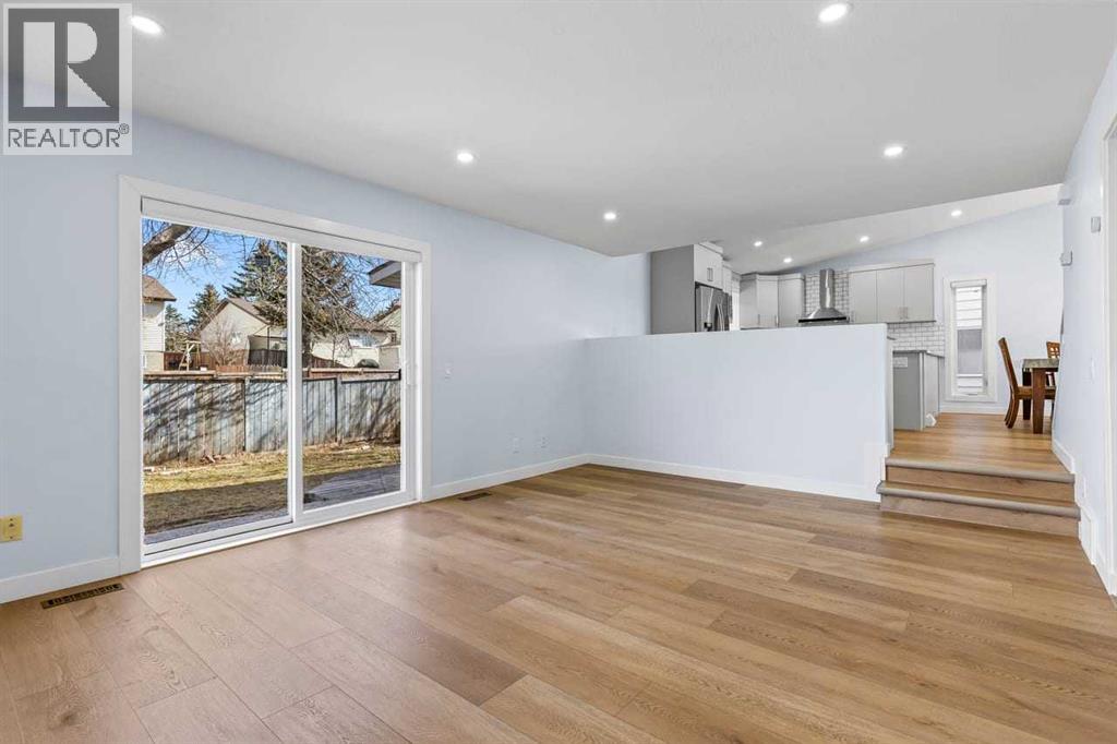 55 Whitehaven Crescent NE - 19