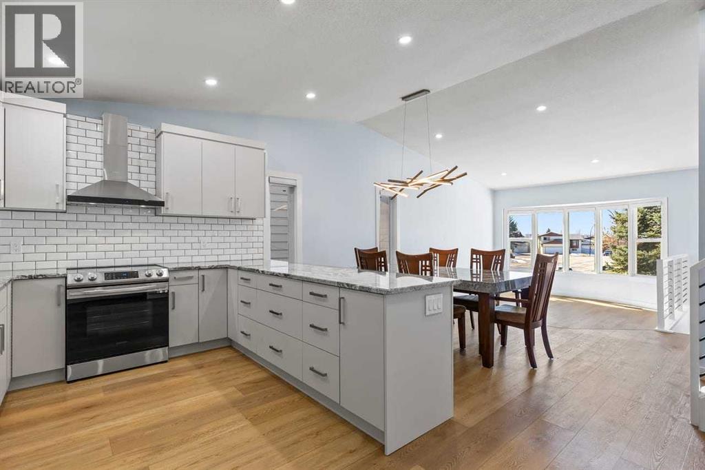 55 Whitehaven Crescent NE - 12