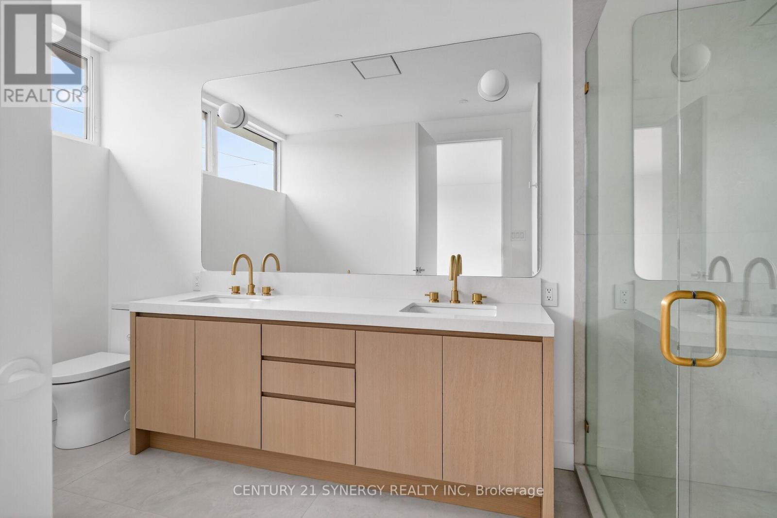 45 INVERNESS AVENUE - 32