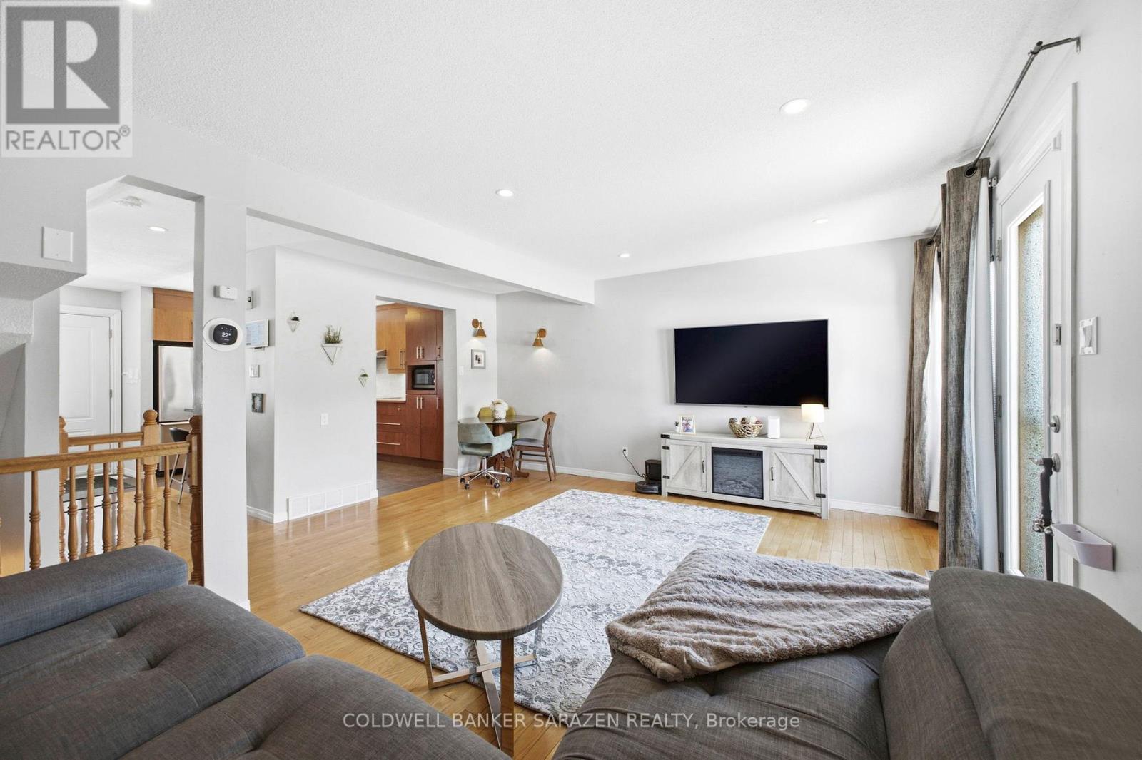 161 MCCLINTOCK WAY - 14