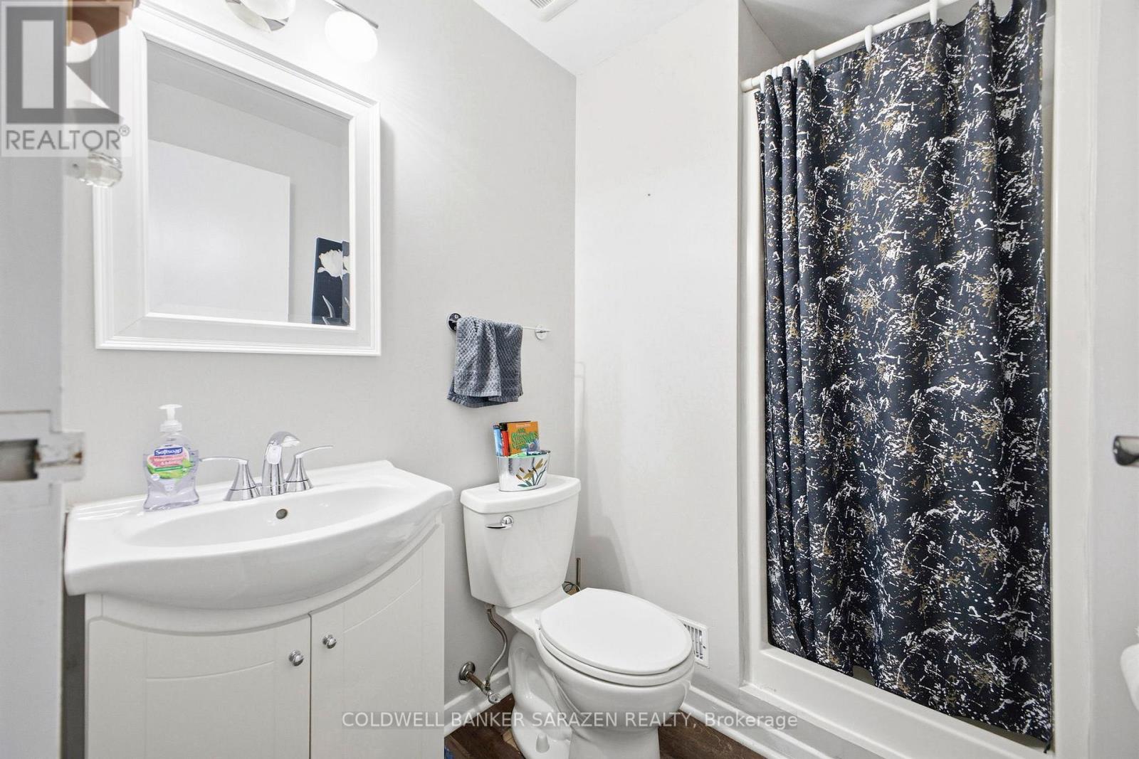 161 MCCLINTOCK WAY - 24