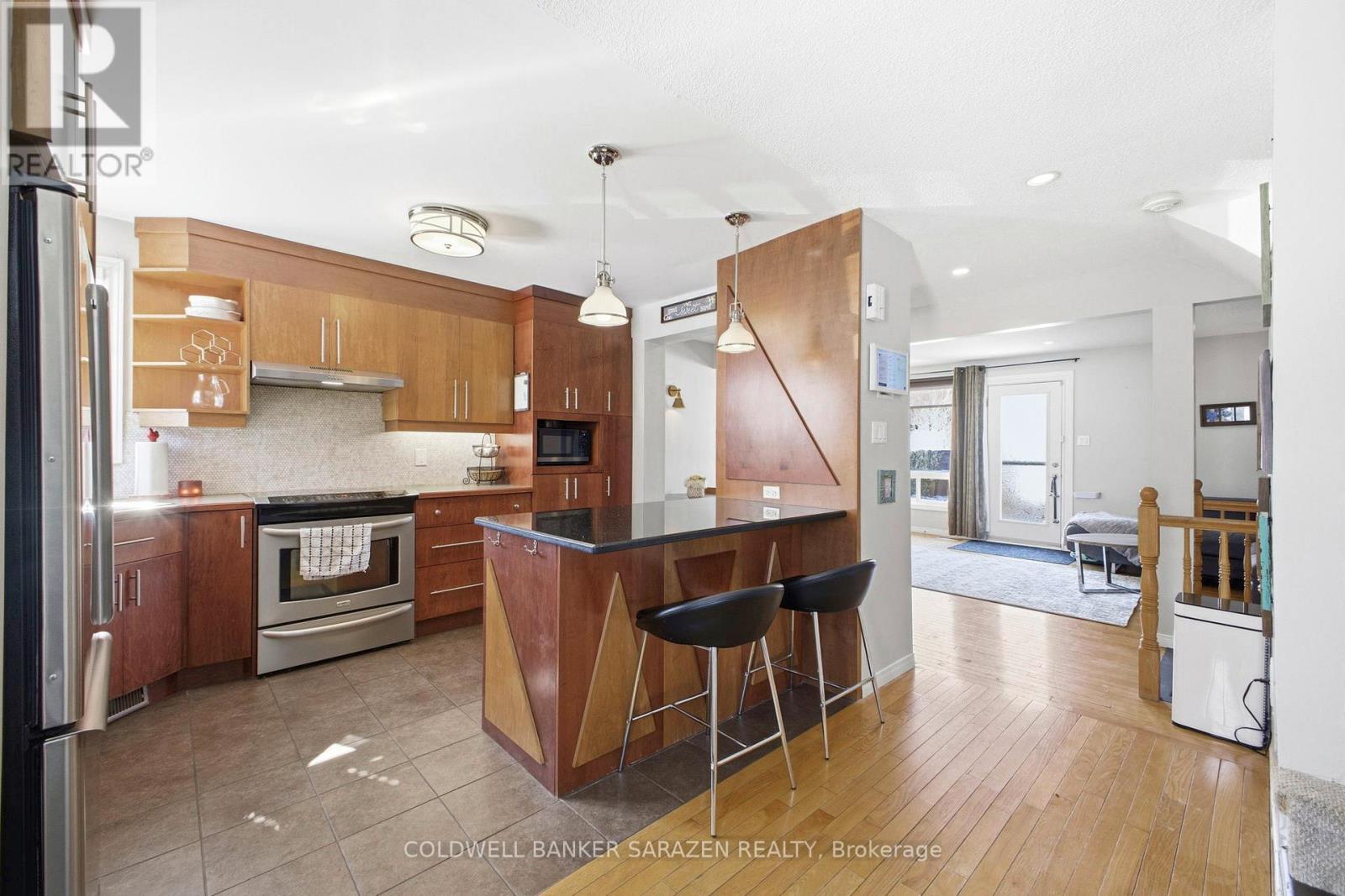 161 MCCLINTOCK WAY - 7