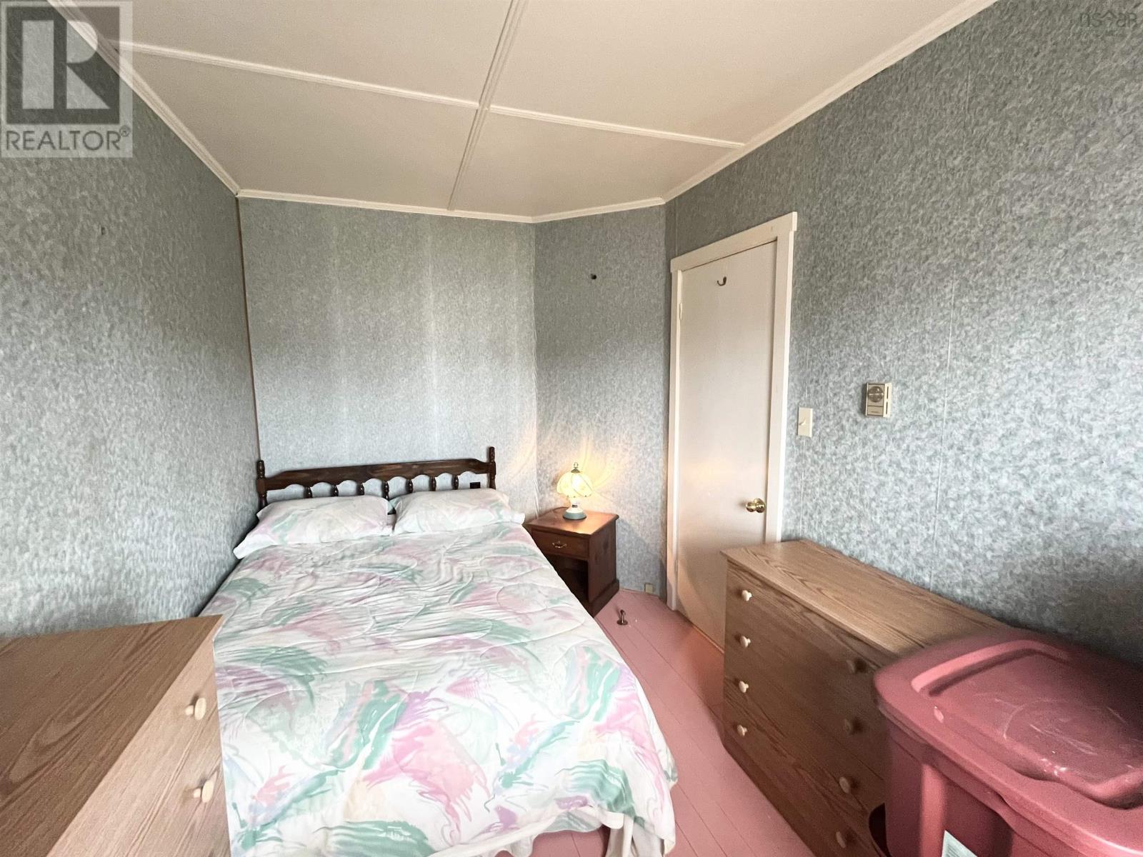 Property 14 of 27 of 43 Hibbert Street