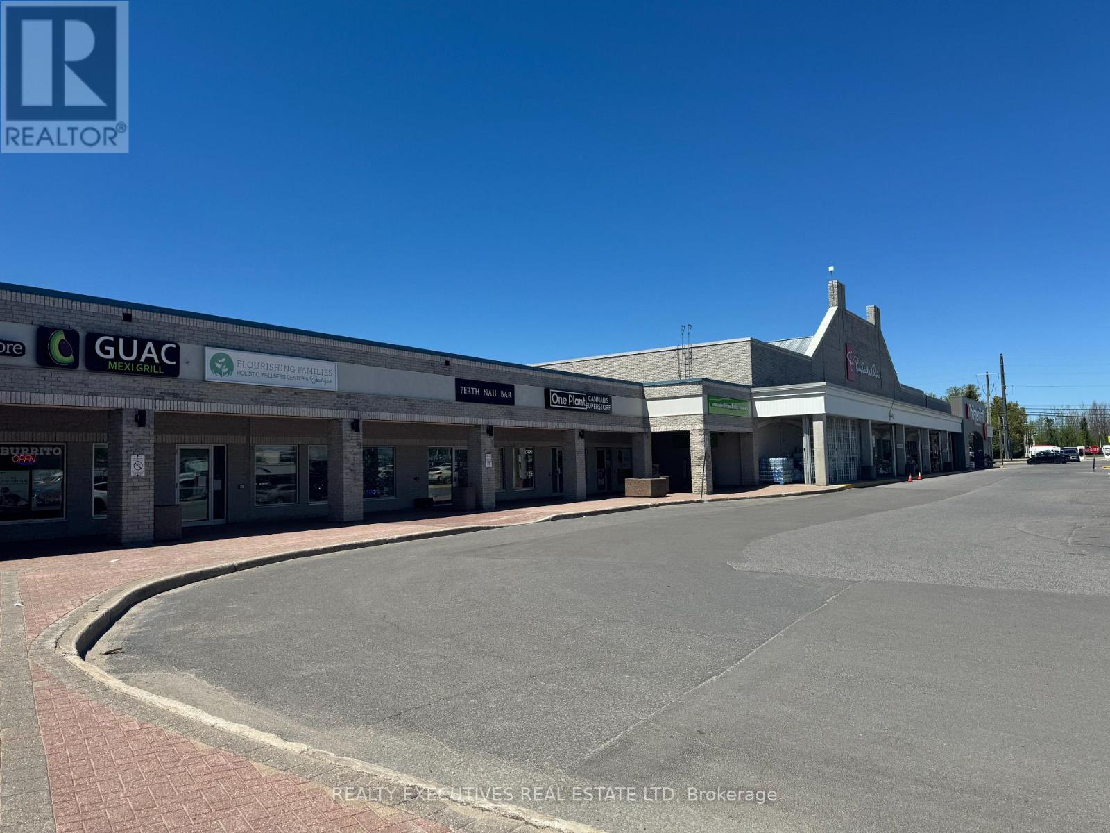 Studio for Rent in Ottawa – 130 – 80 DUFFERIN STREET, Ottawa – By Peter Sagos - Image 17