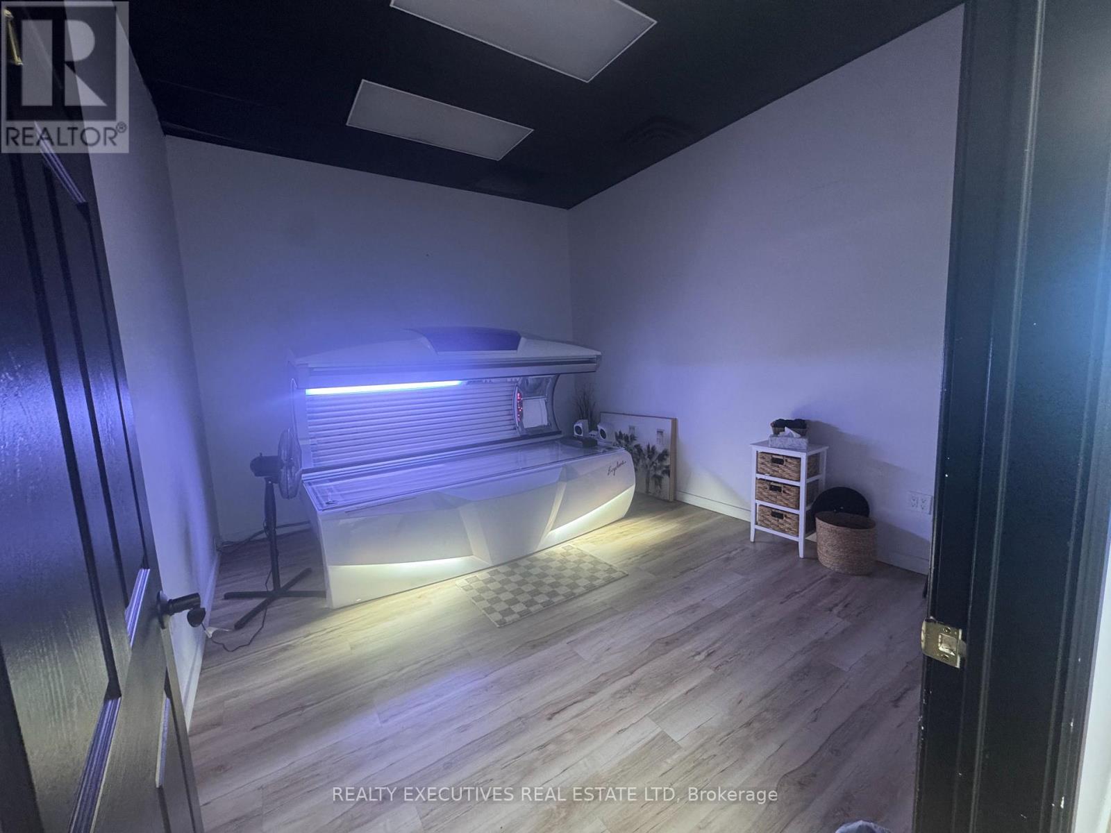Studio for Rent in Ottawa – 130 – 80 DUFFERIN STREET, Ottawa – By Peter Sagos - Image 8