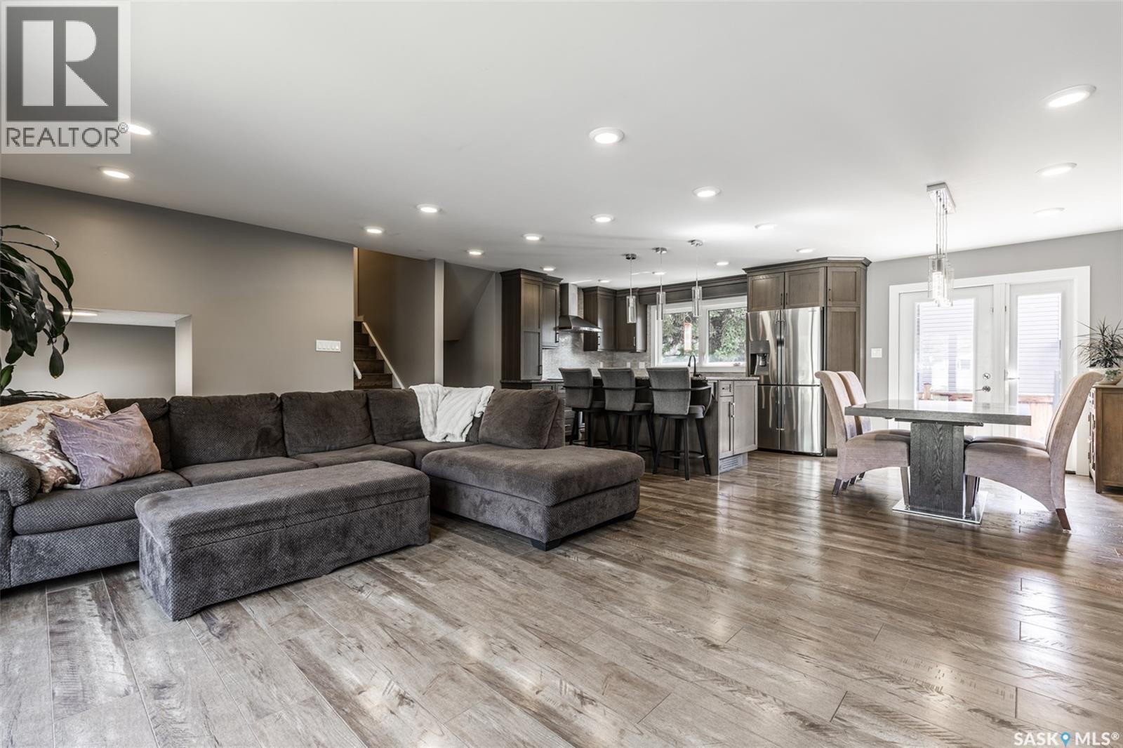 161 Columbia DRIVE - 3