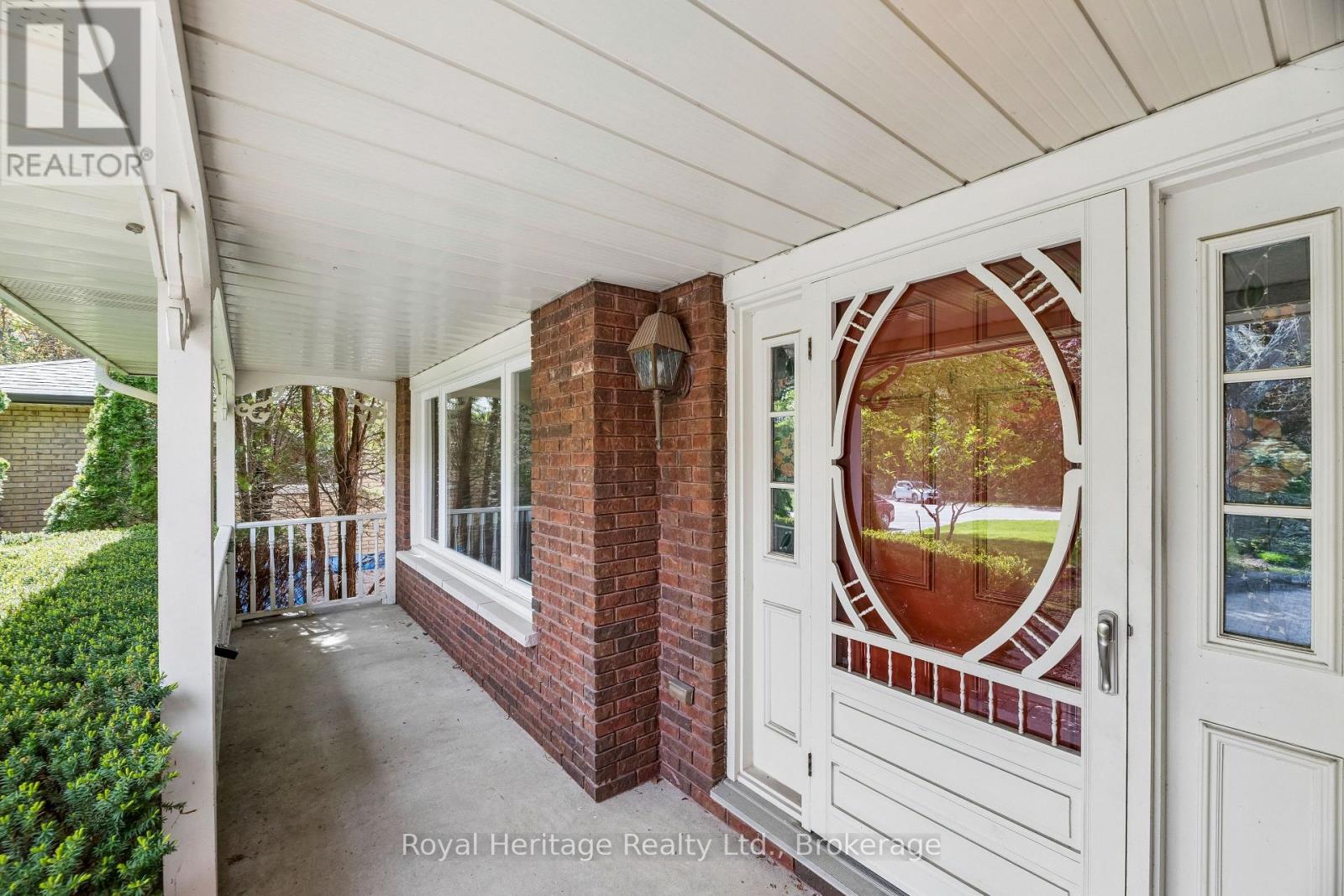 232 BEATRICE STREET W - 3