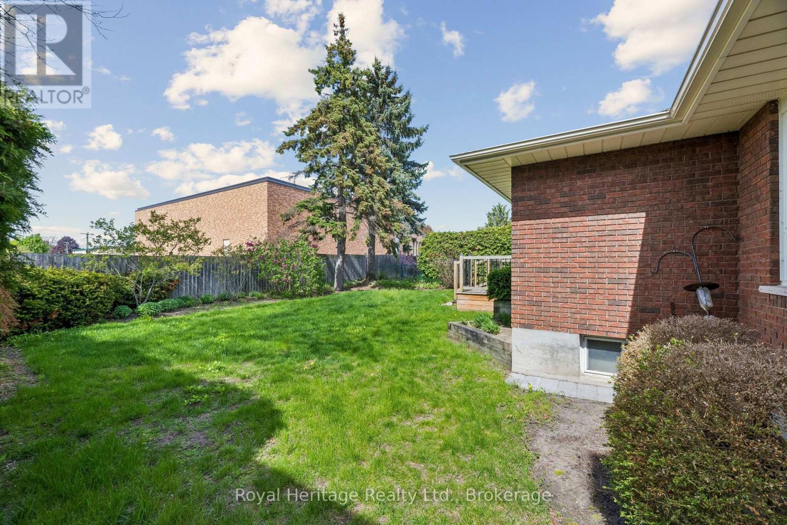 232 BEATRICE STREET W - 39