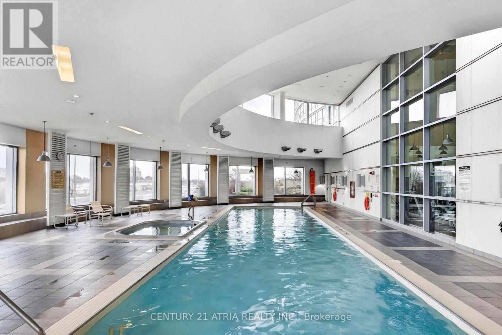 #908 38 LEE CENTRE DRIVE - 19