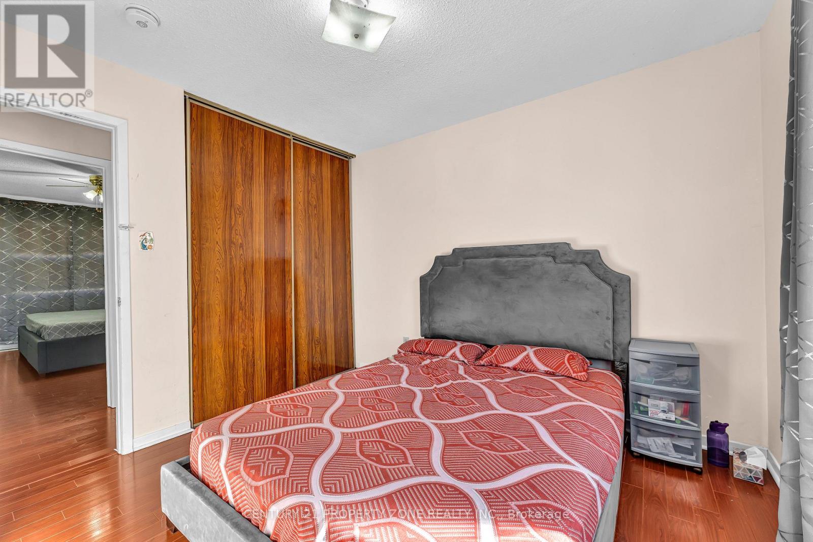 78 TRAVERSTON COURT - 25