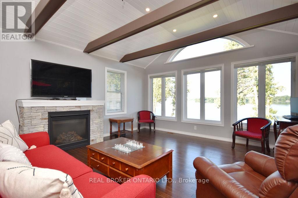 5818 VICTORIA PARK ROAD - 22