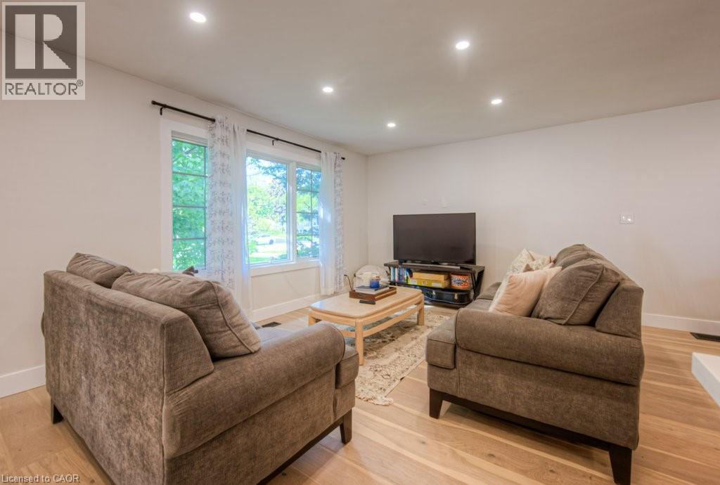 23 CARBERRY Road - 11