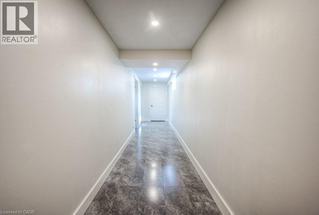 23 CARBERRY Road - 31
