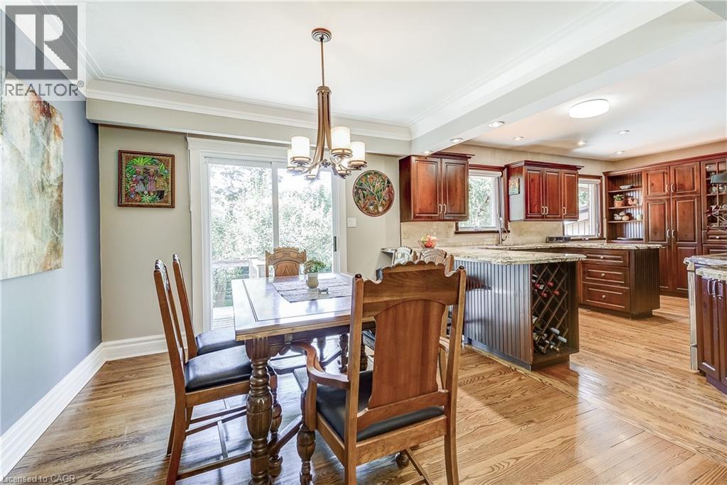 692 COURTLAND Place, Burlington, Ontario, L7R2M6 — Photo 10
