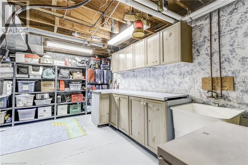 692 COURTLAND Place, Burlington, Ontario, L7R2M6 — Photo 31