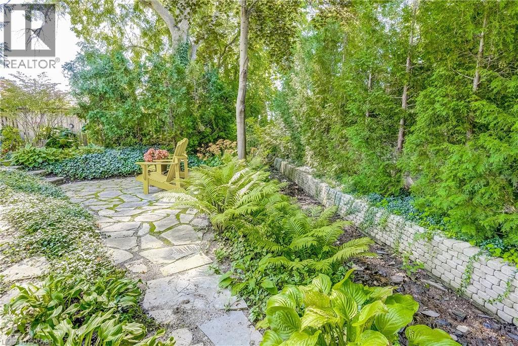 692 COURTLAND Place, Burlington, Ontario, L7R2M6 — Photo 40