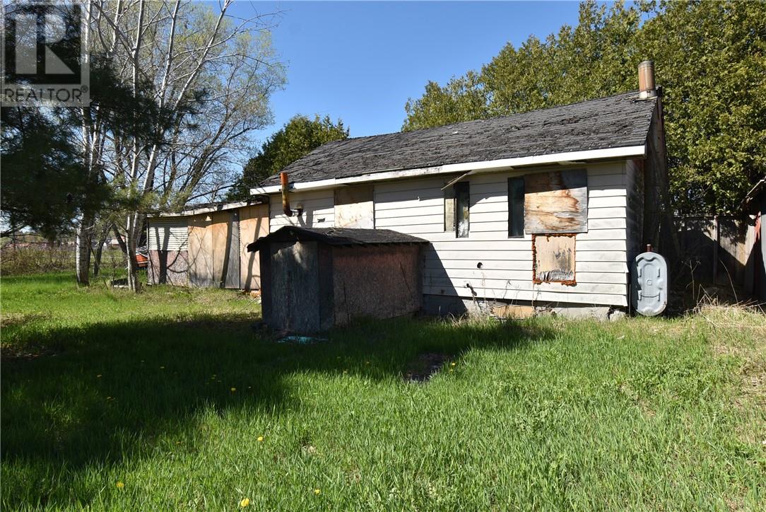 26 & 28 Algoma Street - 9