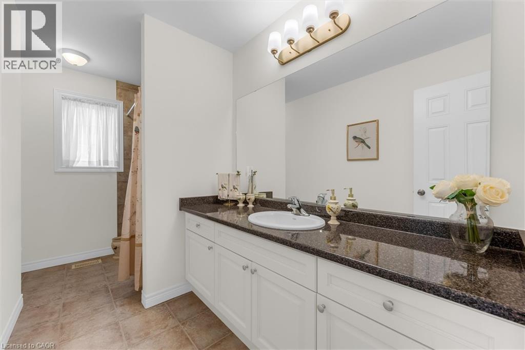 16 WESTRIDGE Drive - 32