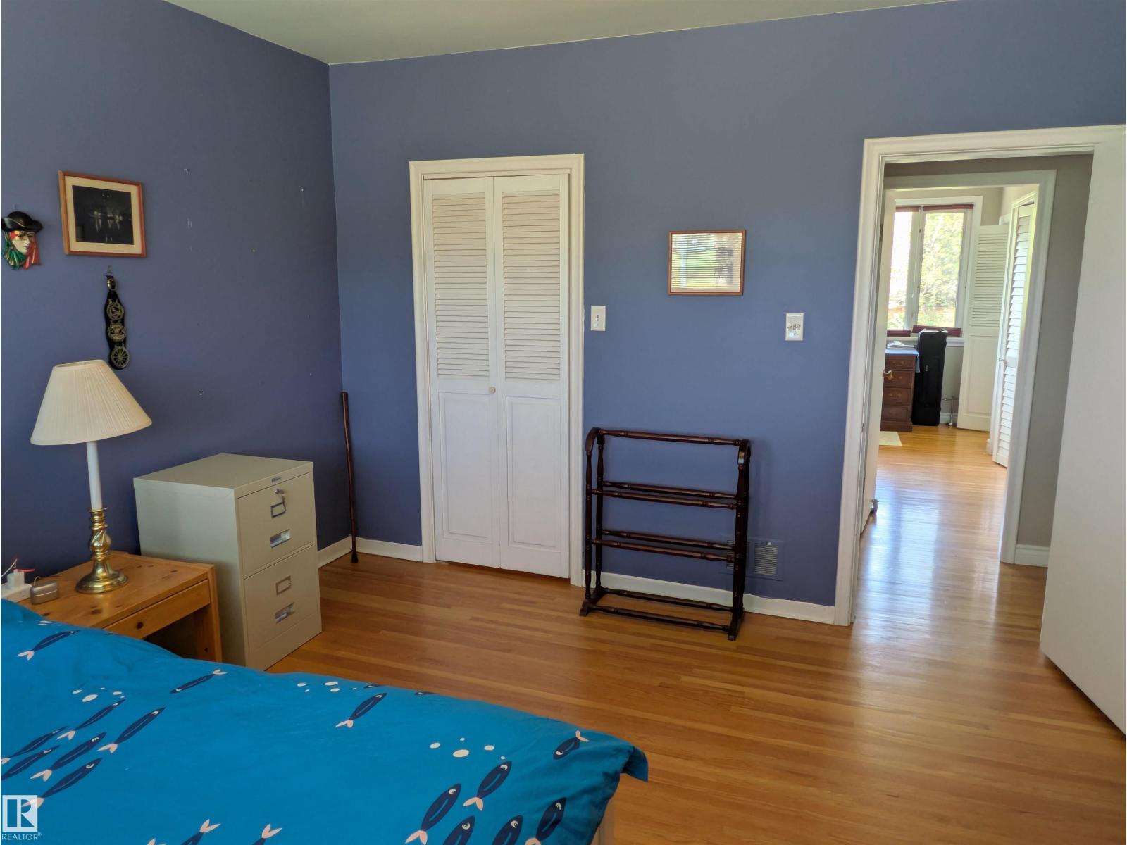 8718 119 ST NW — photo 32