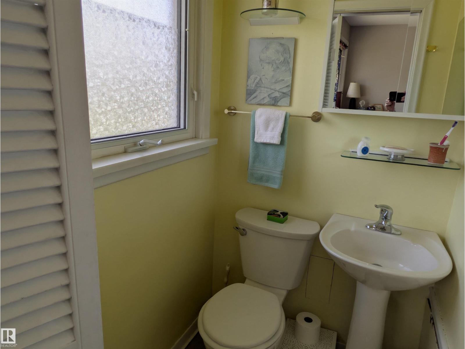 8718 119 ST NW — photo 36