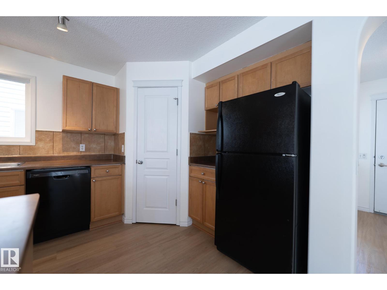20339 58 AV NW - 19