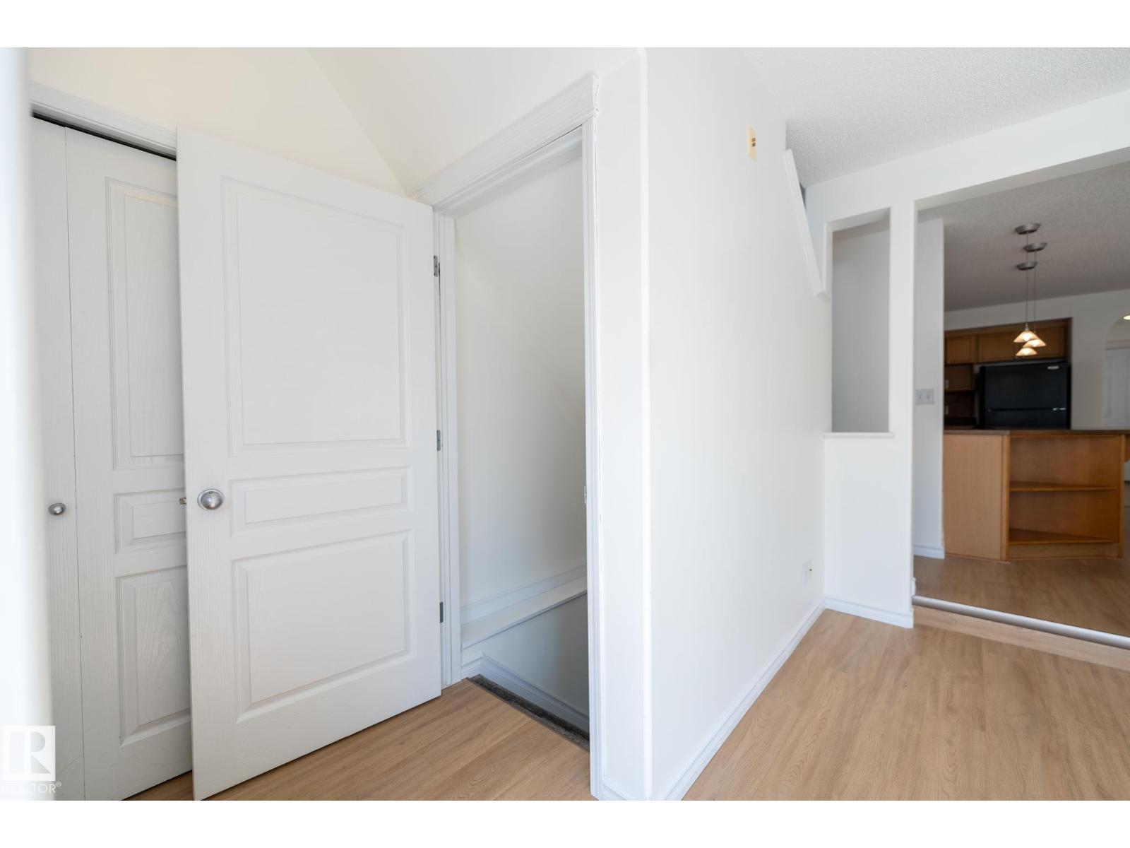 20339 58 AV NW - 27