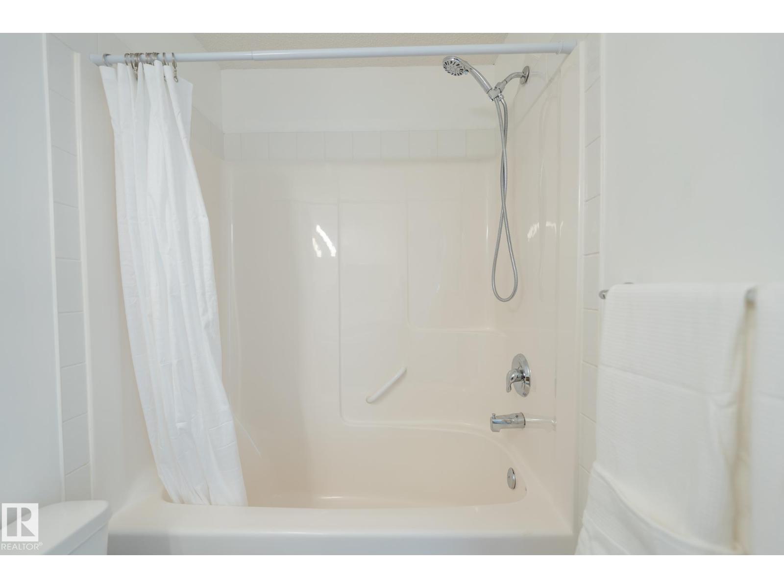 20339 58 AV NW - 35