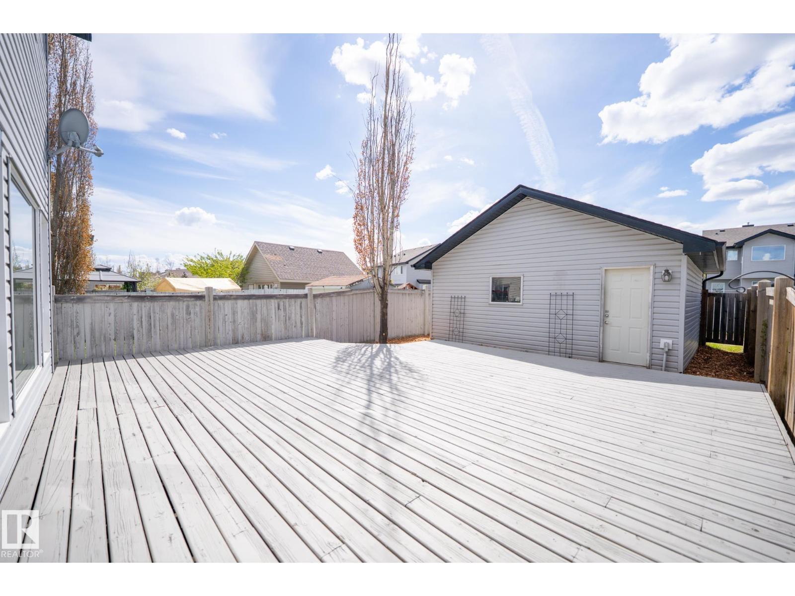 20339 58 AV NW - 61