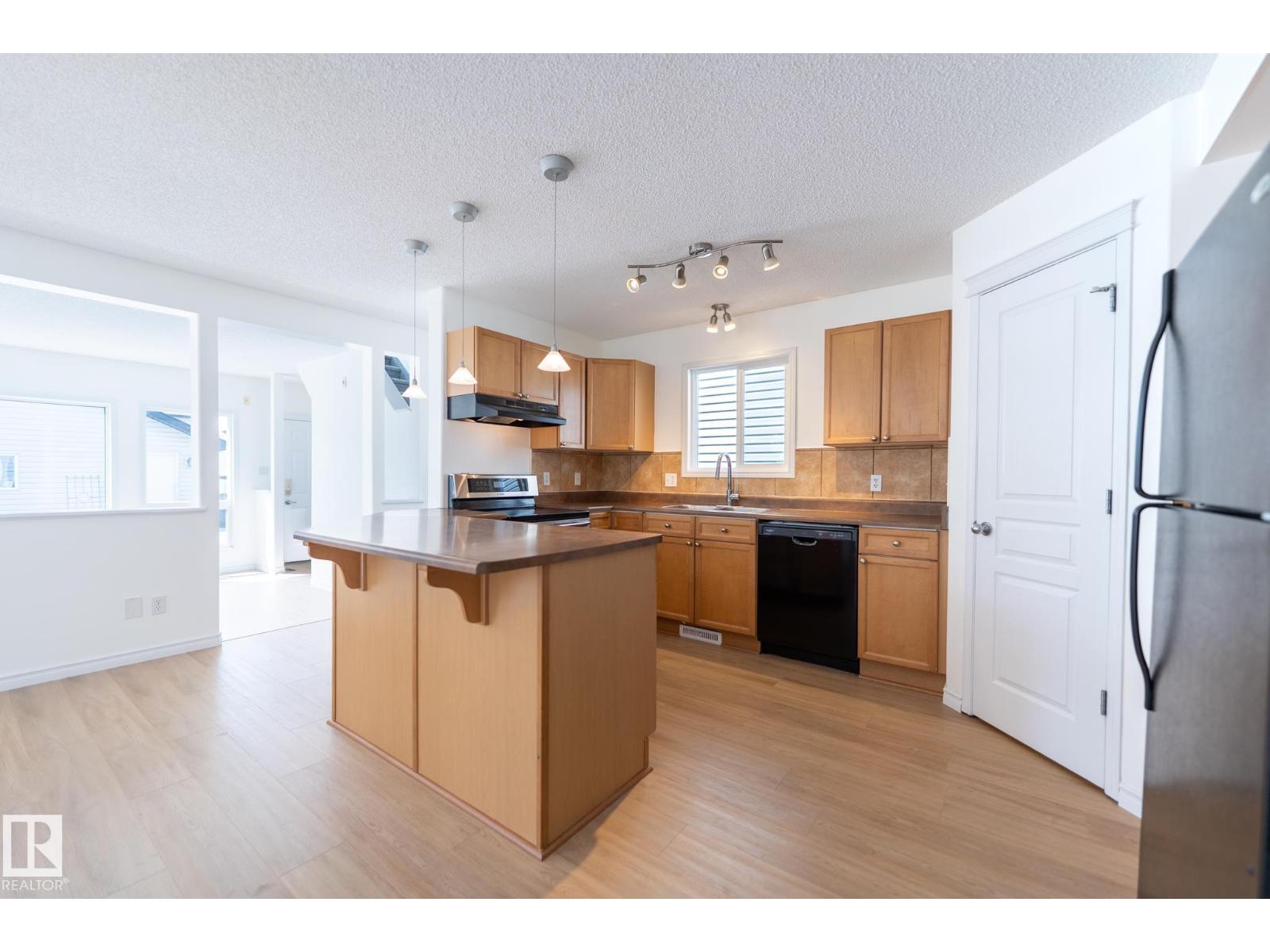 20339 58 AV NW - 9