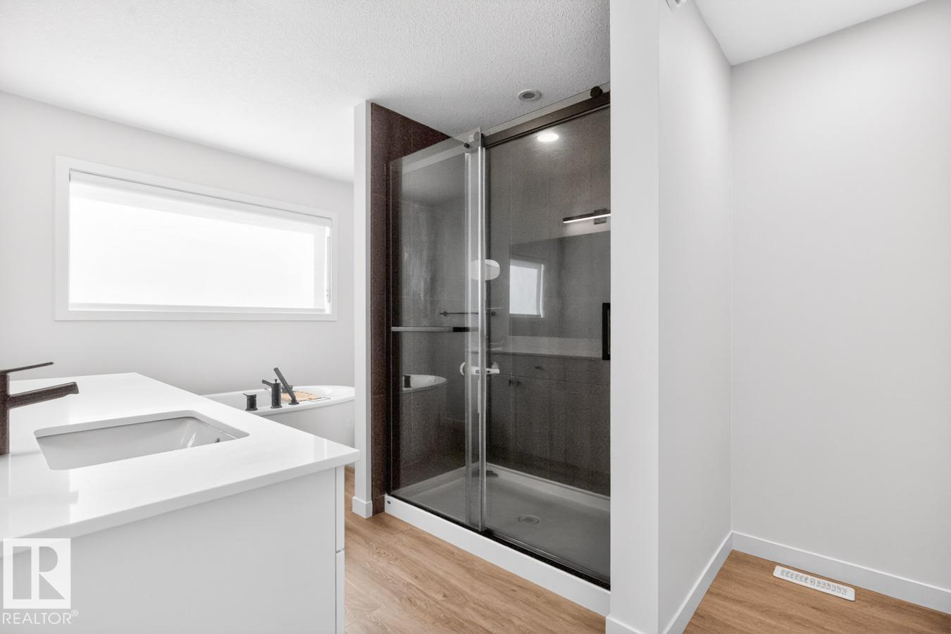 17347 100 ST NW - 21