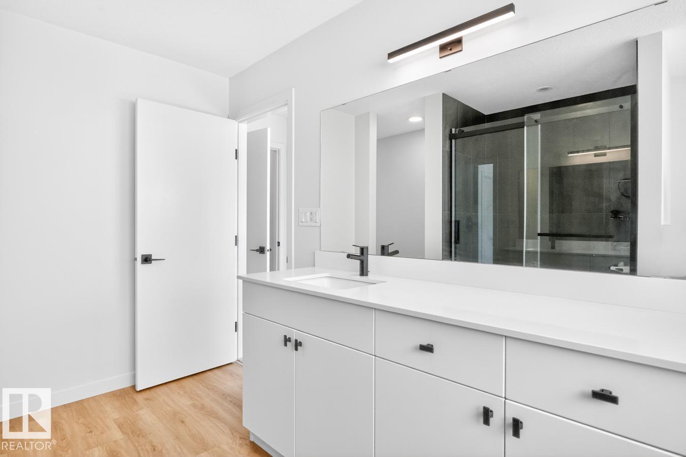 17347 100 ST NW - 22