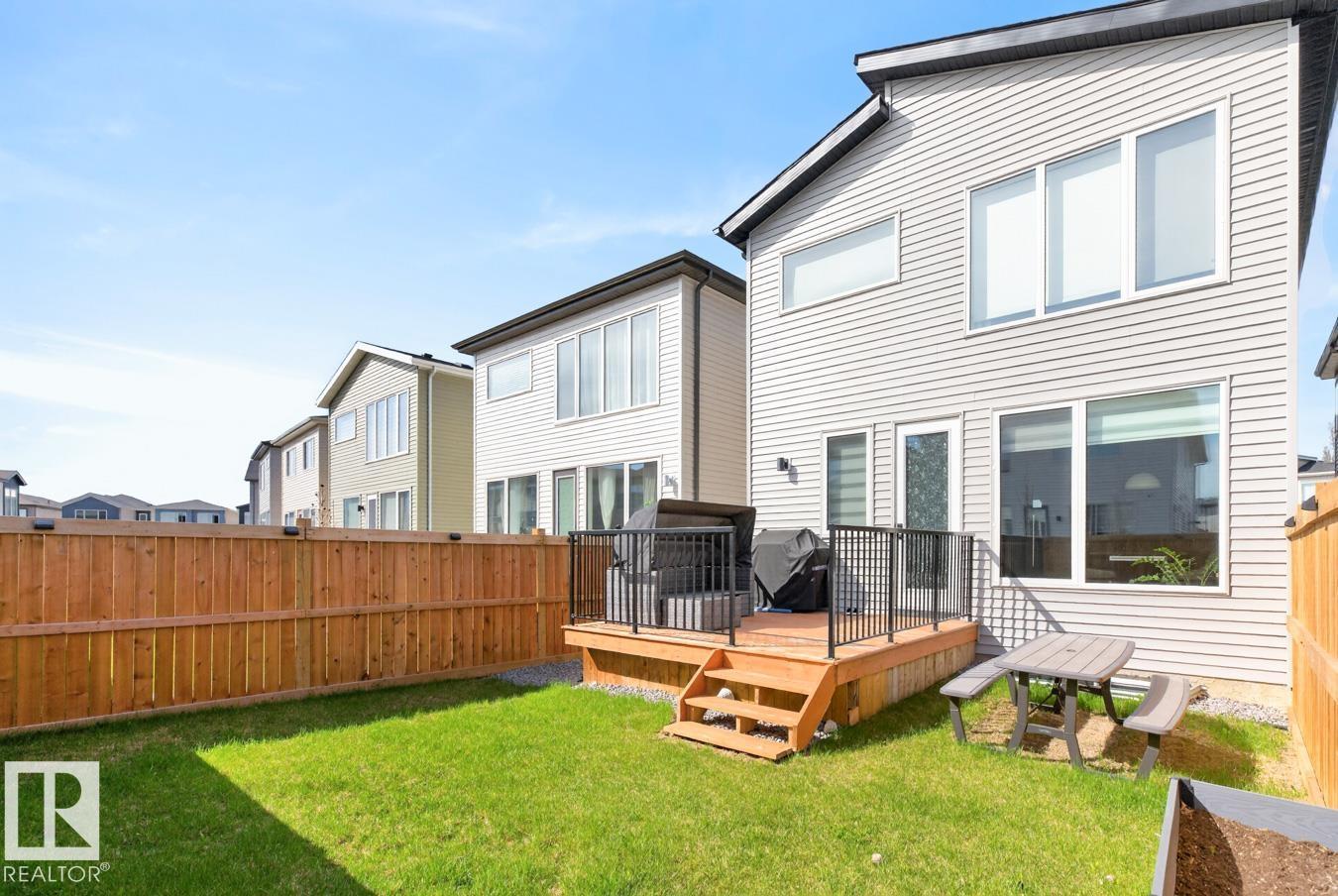 17347 100 ST NW - 30