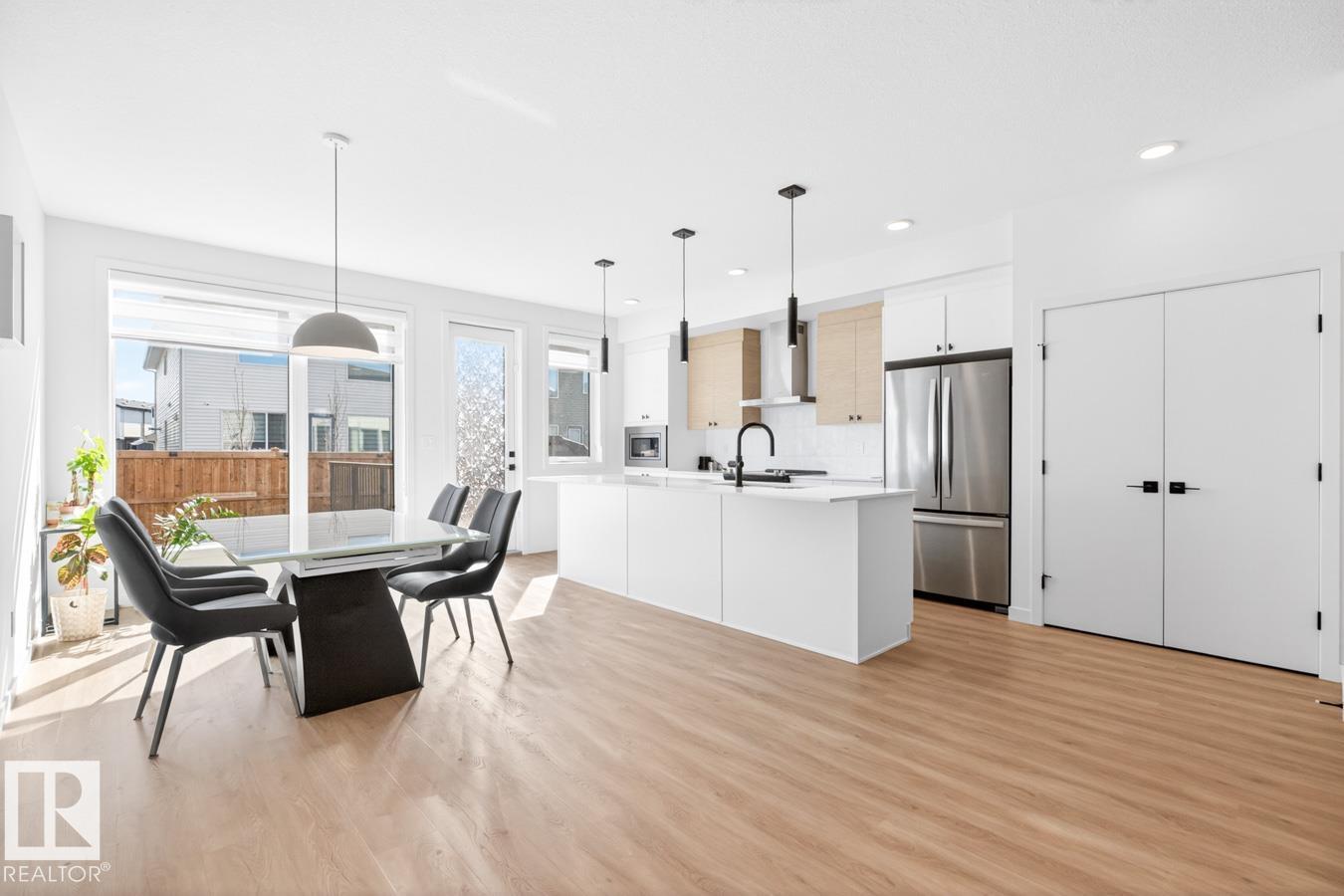 17347 100 ST NW - 6