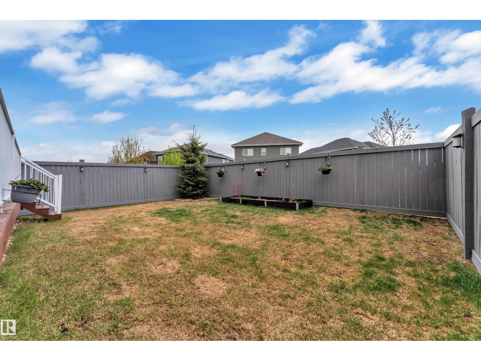 16016 34 AV SW - 24